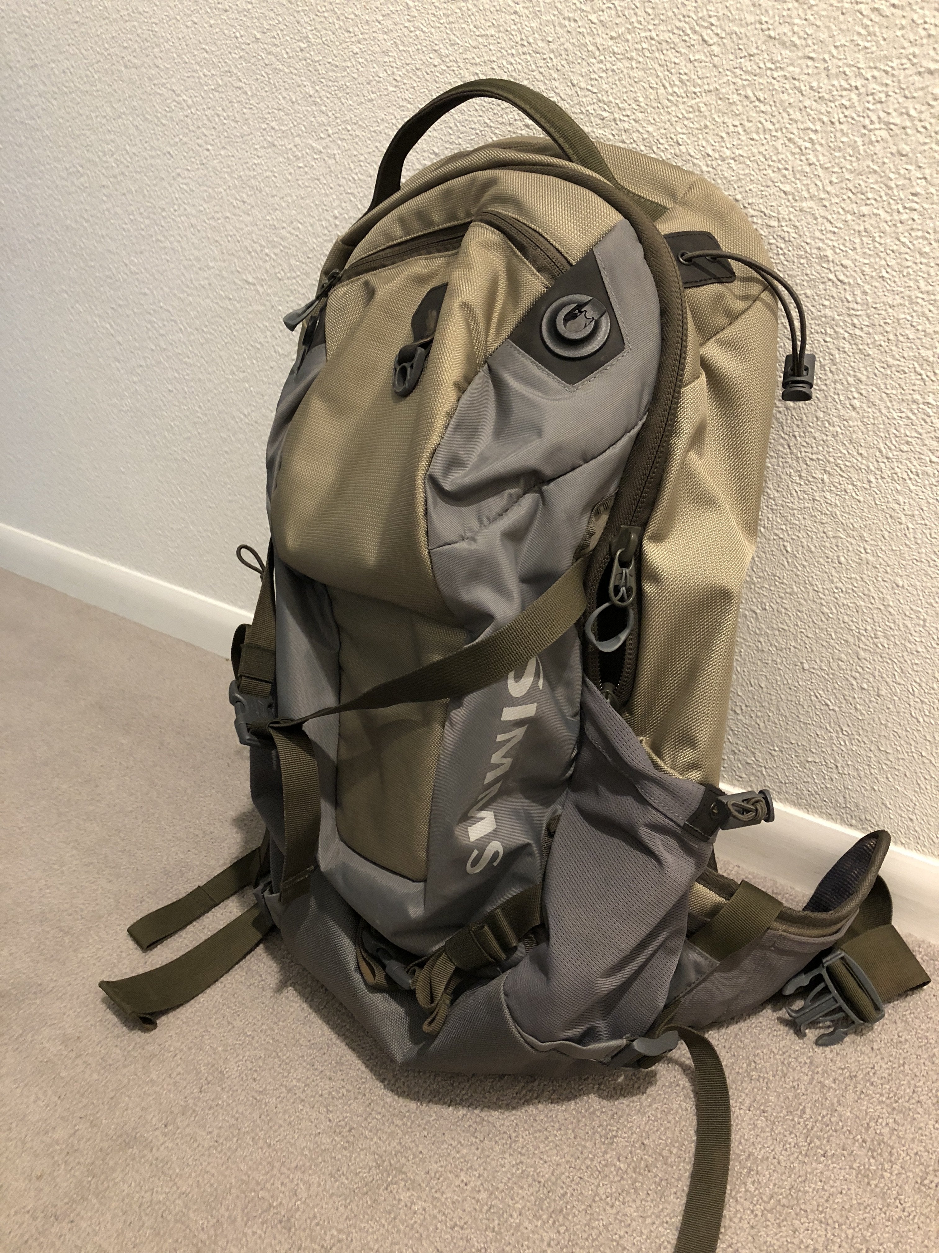FS - Simms Headwaters Chest and Day packs & William Joseph Chest