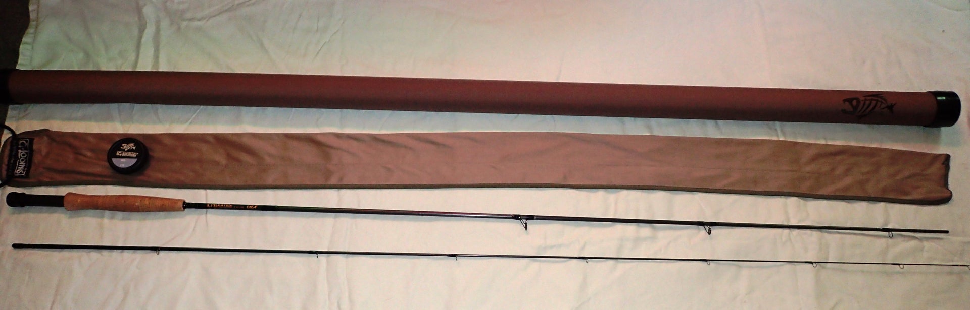 G Loomis GLX Classic 9FT 4WT 2PC GREAT SHAPE **PRICE REDUCTION**